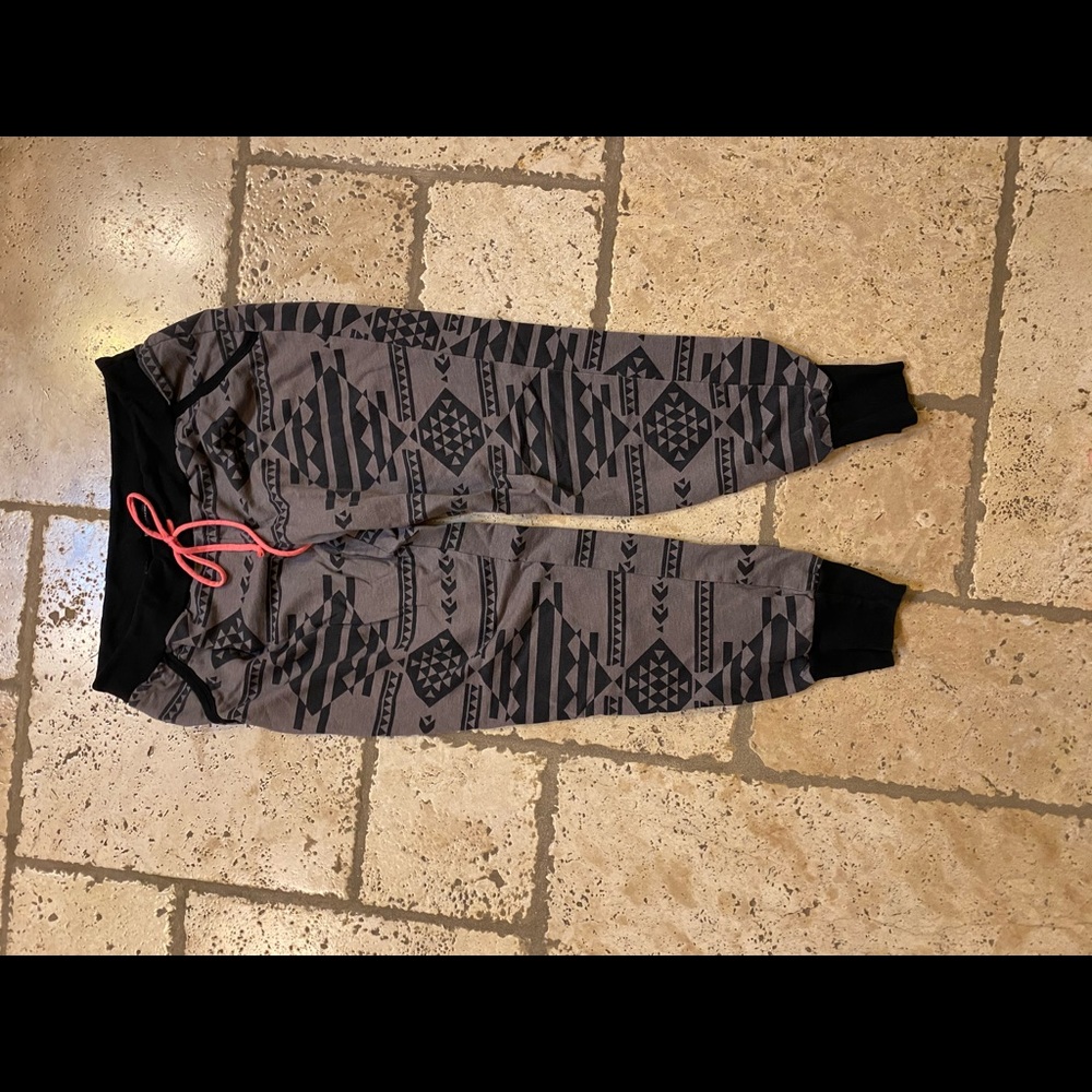 Aztec jogger